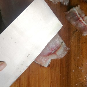 Fish of pickled Chinese cabbage of the daily life of a family (snakeheaded fish) practice measure 3