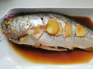 The practice measure of yellow croaker of braise in soy sauce 1