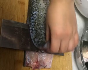 写真の魚 魚の魚の白菜〜煮る水〜煮る魚肉のスライスのチュートリアル、 