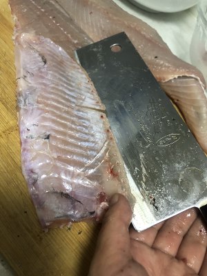 白菜の漬け魚 魚の魚〜ゆでる水ゆでる魚肉のスライスのチュートリアル、 