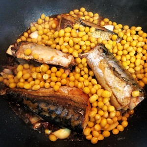 The practice measure that spends a fish without the blueness of braise in soy sauce of smelling of fish 9