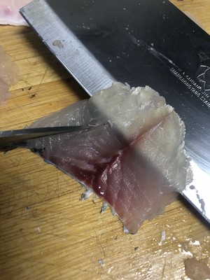 「魚の魚の白菜漬けの煮魚〜煮る水が巻く魚肉のスライスのチュートリアル、