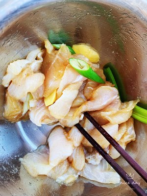 Fish of pickled Chinese cabbage (Ba Sha fish) practice measure 2