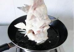 The practice measure of sweet-and-sour crackling fish 9