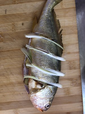 The practice measure of steamed yellow croaker 2