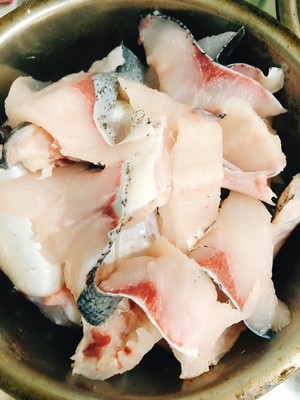 お湯を飲むことができる白菜漬けの魚の実習1