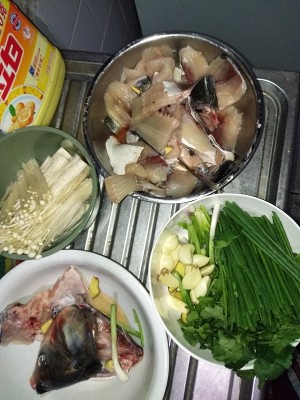 One fish is amphibious: The practice measure of soup of head of fish of braise in soy sauce, fish 1