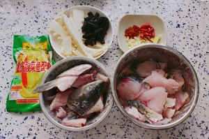 The practice measure of fish of pickled Chinese cabbage of the daily life of a family 1