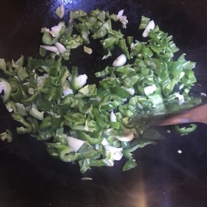 Green pepper fire bakes practice measure of the fish 3