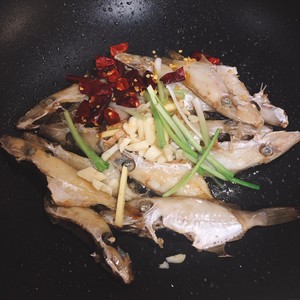 Stew in soy sauce decorticates fish (bad news fish) practice measure 2