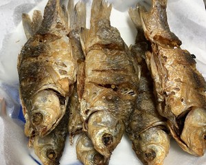 Should be to comparative fish bone of head of filling calcium fishbone together OK chew " fish of carapace of scamper small crucian carp " practice measure 5
