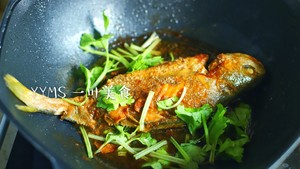 The practice measure of yellow croaker of braise in soy sauce 8