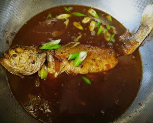 The practice measure of yellow croaker of braise in soy sauce 7