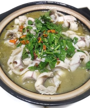 Fish of pickled Chinese cabbage of the daily life of a family (snakeheaded fish) practice measure 13