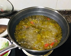 The practice measure of the fish of pickled Chinese cabbage that can drink boiling water 16