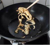 The practice measure of fish of Chinese toon of crackling of a condiment made of roast prickly ash and salt 14