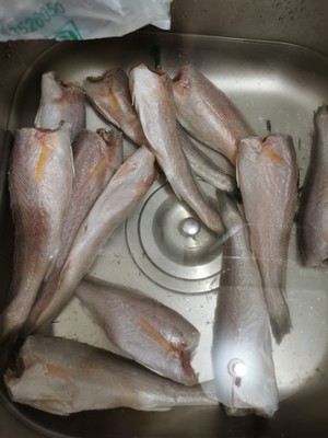 The practice measure of fish of small impurities of braise in soy sauce 1