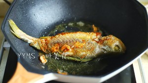 The practice measure of yellow croaker of braise in soy sauce 5