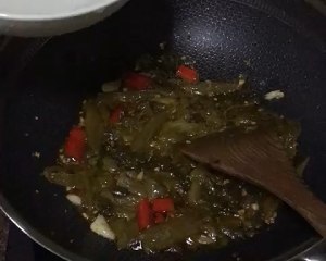 The practice measure of the fish of pickled Chinese cabbage that can drink boiling water 13