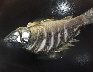 お姉さん-醤油3の煮込み魚の練習法