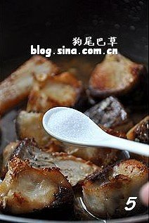 The practice measure of fish of cooked glutinous rice pounded into paste 5