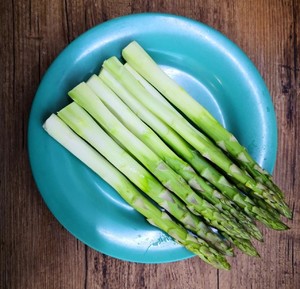 Take the practice step that burns asparagus of 3 article fish 1