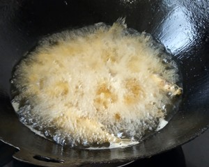 The practice measure of can of sweet crisp yellow croaker 5