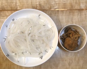 The practice measure of fish of plain cooked rice of head dish evaporate 1