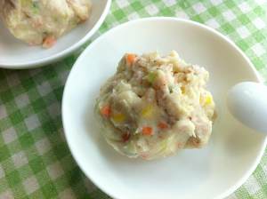 The practice measure of salad of tuna potato mud 9