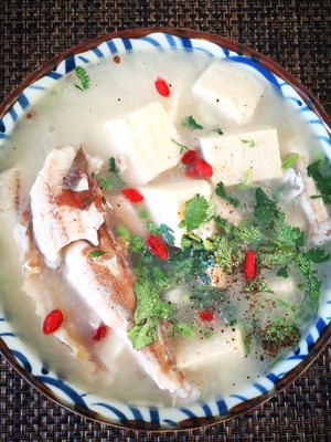 The practice measure that stews fish of red head of ～ of Bai Shang giving a milk to stew bean curd quickly 7