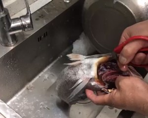 醤油で煮込んだ魚の魚（米の魚）の詳細な練習方法3