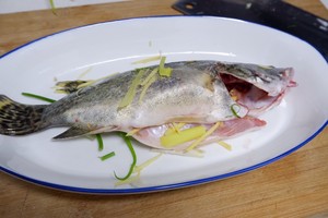 The practice measure of fish of quick worker steamed sweet-scented osmanthus 1