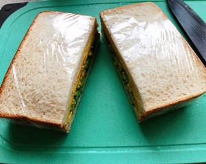 The practice measure of tuna sandwich 8