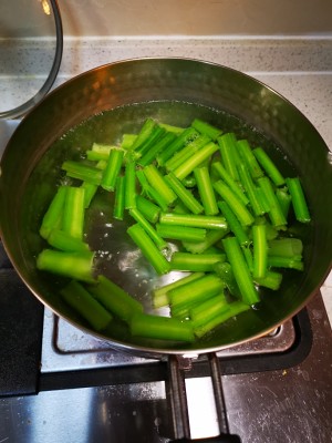 10 minutes of practice move that make water boil a fish 1
