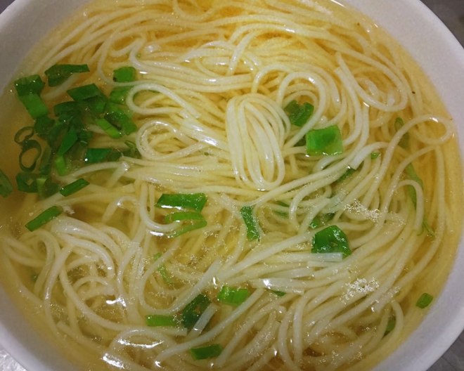 
Clear soup fine dried noodles - sweet and not be bored with, convenient and quick way