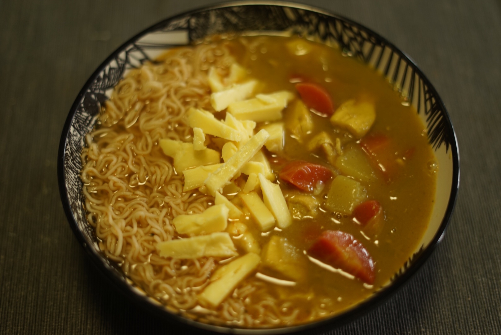 深夜の食堂のカレーは顔のやり方、美味しさを奏でる