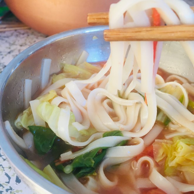 トマト緑野菜の顔、トマトはたくさんのああ練習を練習