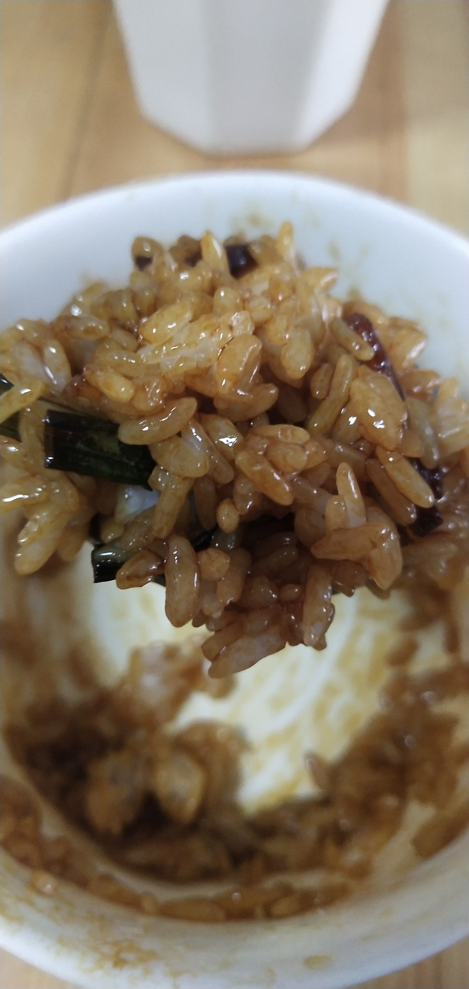 緑は油っぽい(食事に醤油を混ぜた麺を使用する)練習