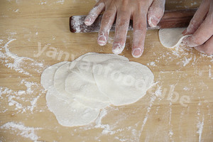Ice spends decoct dumpling Fried Pork&The practice measure of Lotus Root Dumplings 7