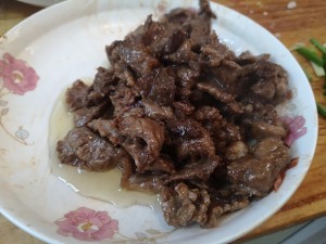  油っぽい肉の醤油を添えた麺の練習法5 