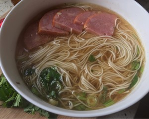 The practice measure of delicate noodles in soup 4