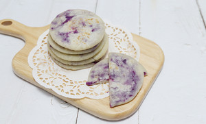 熱湯で作られた生地の紫ジャガイモのケーキ10M +の実践対策8