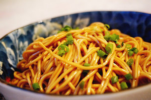 The practice measure of green oily noodles served with soy sauce 9