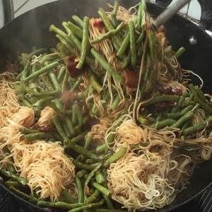 Face of boil in a covered pot over a slow fire of role of beans of handed down from the older generations of the family (evaporate face) eat 3 bowls big! practice measure 19