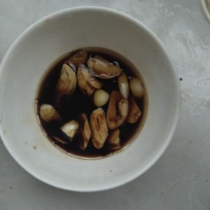 失敗したニンニクの麺、 デリケートなcateが最も簡単な調理方法を採用することが多い練習方法3 