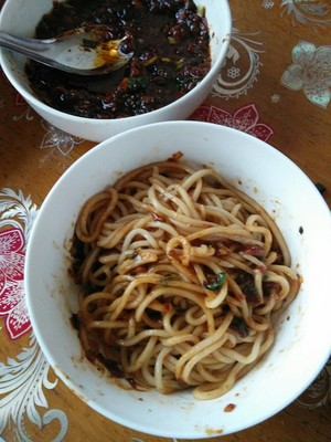 Face of fried bean sauce (the practice of fried bean sauce and noodle) practice measure 17