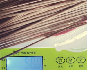 The practice measure of buckwheat flour of simple cold and dressed with sause 2