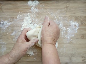 The knead dough of detailed solution steamed bread, ferment with knead make -- inside add the practice measure that kneads steamed bread video 16