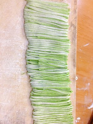 Face of spinach of delicate hand roll, the loves most practice measure of family 12