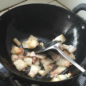 Face of boil in a covered pot over a slow fire of role of beans of handed down from the older generations of the family (evaporate face) eat 3 bowls big! practice measure 3